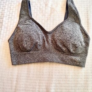 Puma Gray Seamless Sports Bra Womens Small Adjustable Straps Light Support